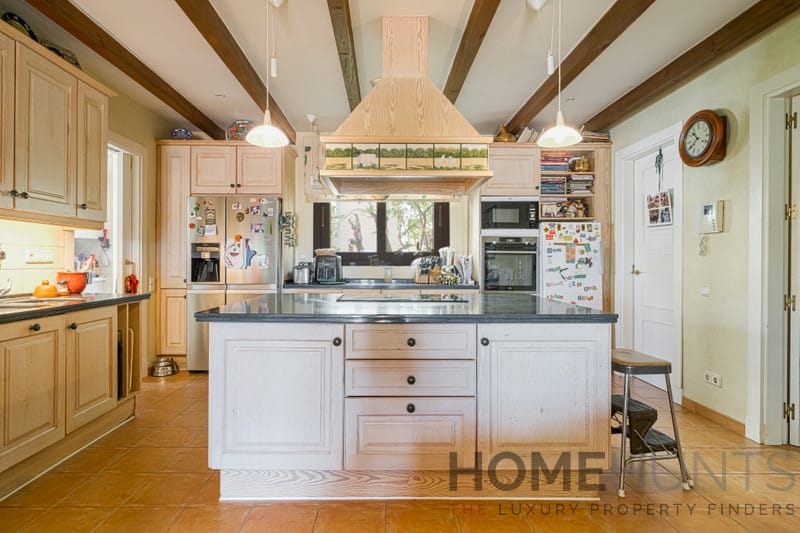 property_HH-15862115-10