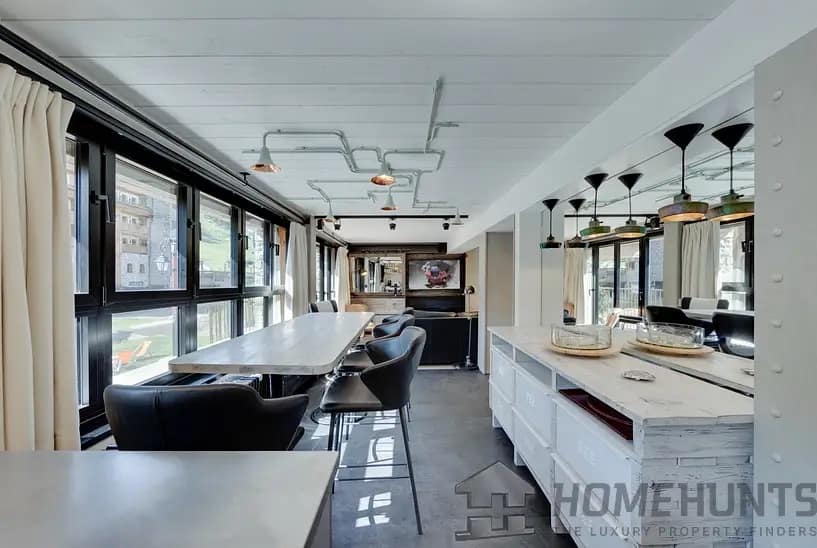 4 Must-See Properties in the Swiss and French Alps 5 Apartment in Val-d'Isère