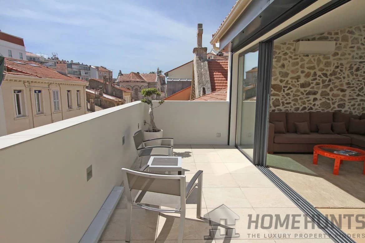3 Bedroom Apartment in Cannes 3