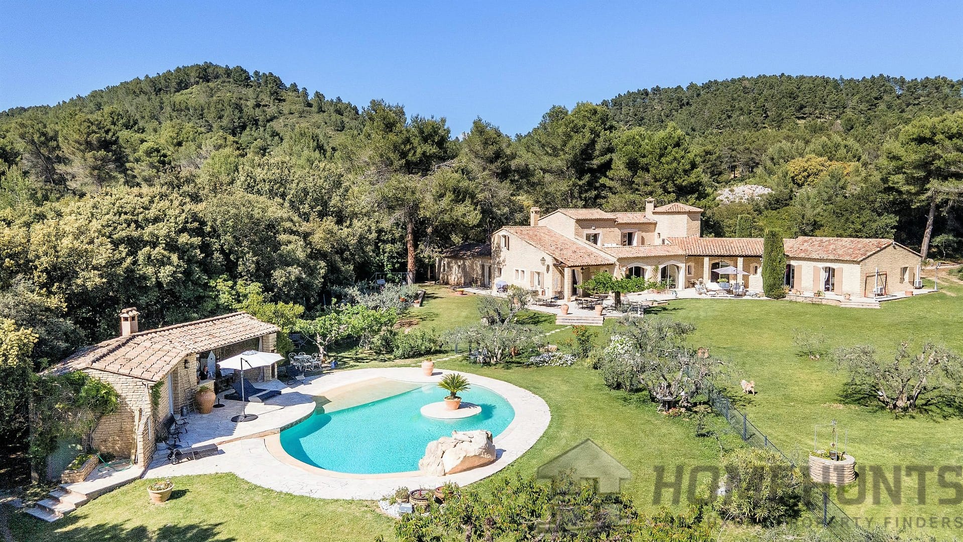 5 Bedroom Villa/House in Les Baux De Provence 10