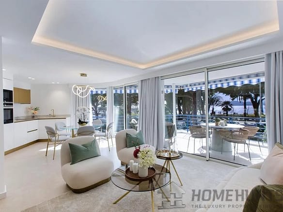 2 Bedroom Apartment in Cannes 38
