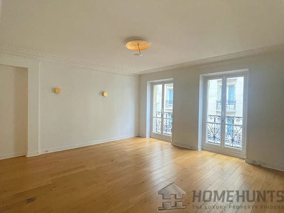 3 Bedroom Apartment in Paris 8th (Golden Triangle - Parc Monceau) 4