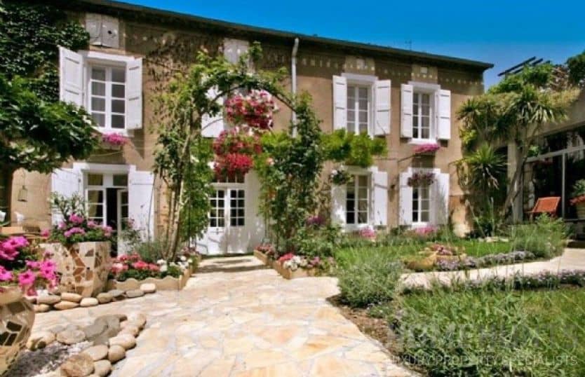 7 Essential Tips on Buying a House in France 1