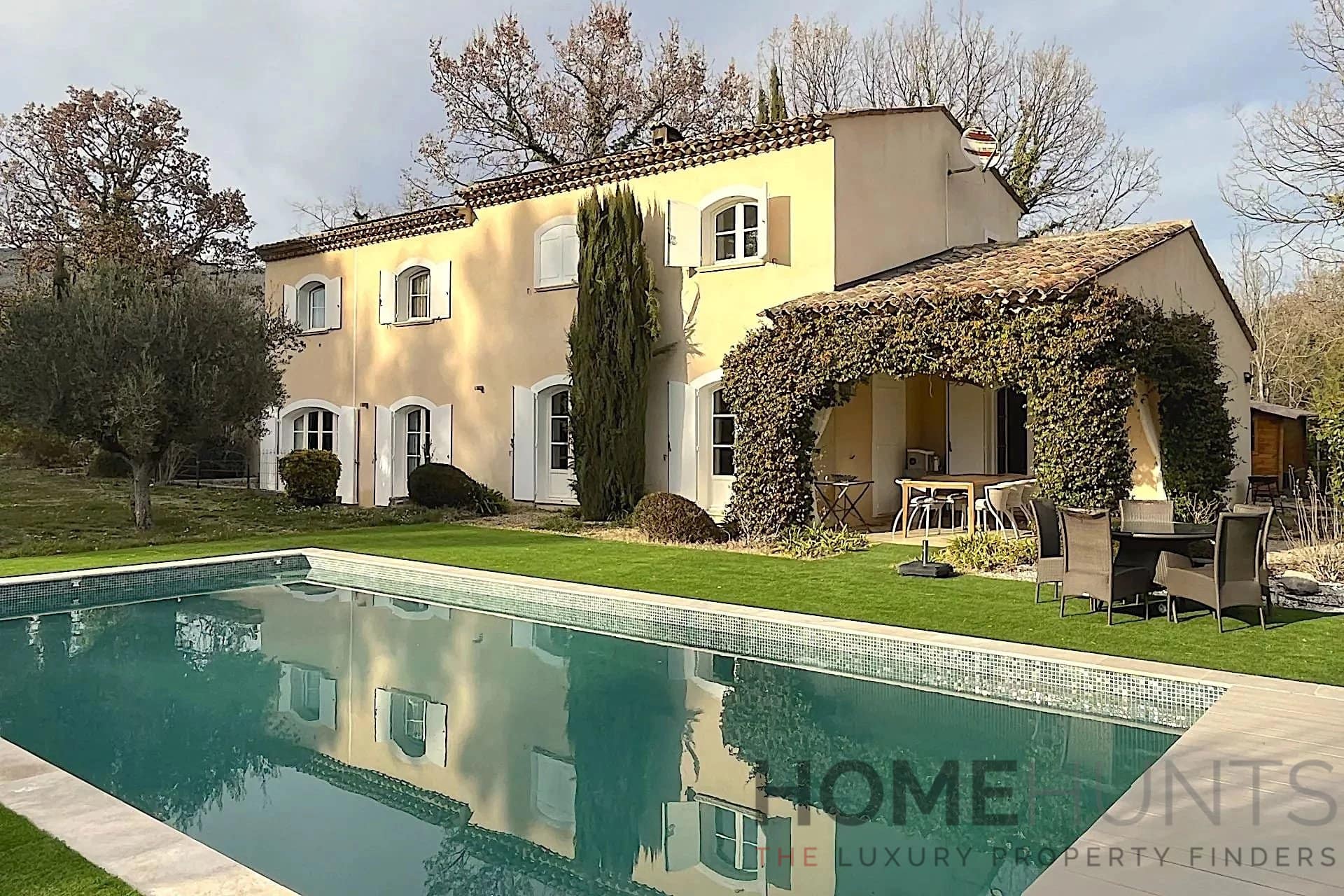 Villa/House For Sale in Seillans HH15285123