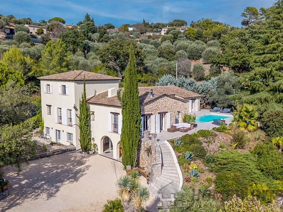 7 Bedroom Villa/House in Peymeinade 6