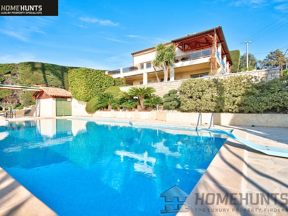 5 Bedroom Villa/House in Nice 32