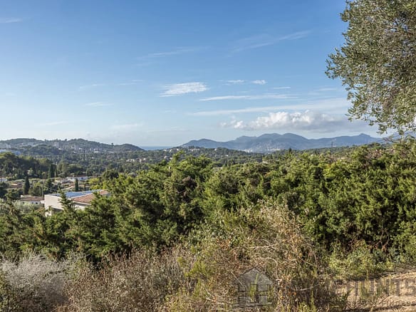 2 Bedroom Villa/House in Mougins 5
