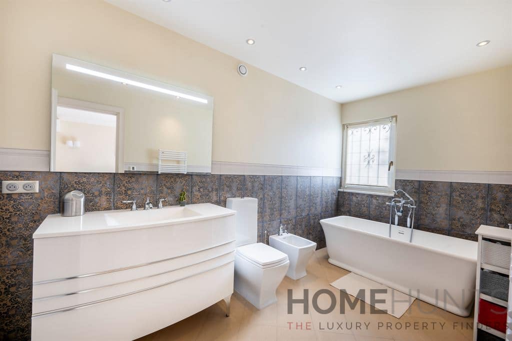 property_HH-15987896-17