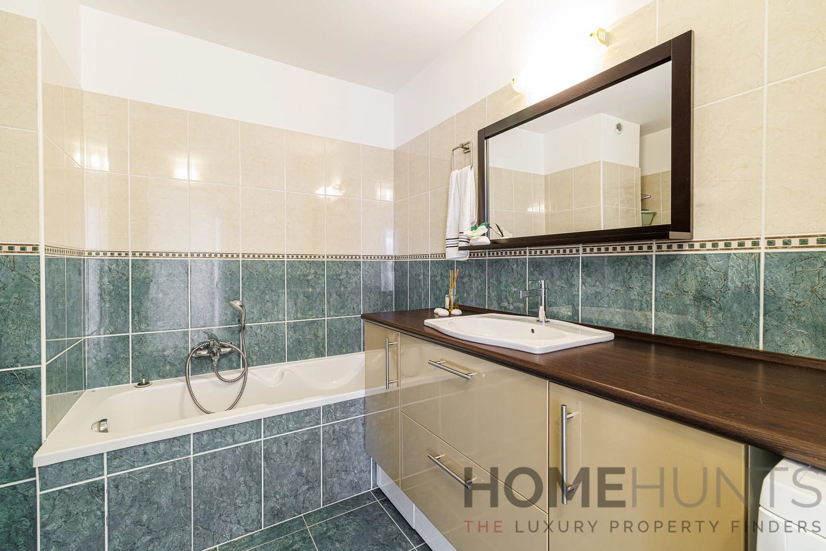 property_HH-16028786-20