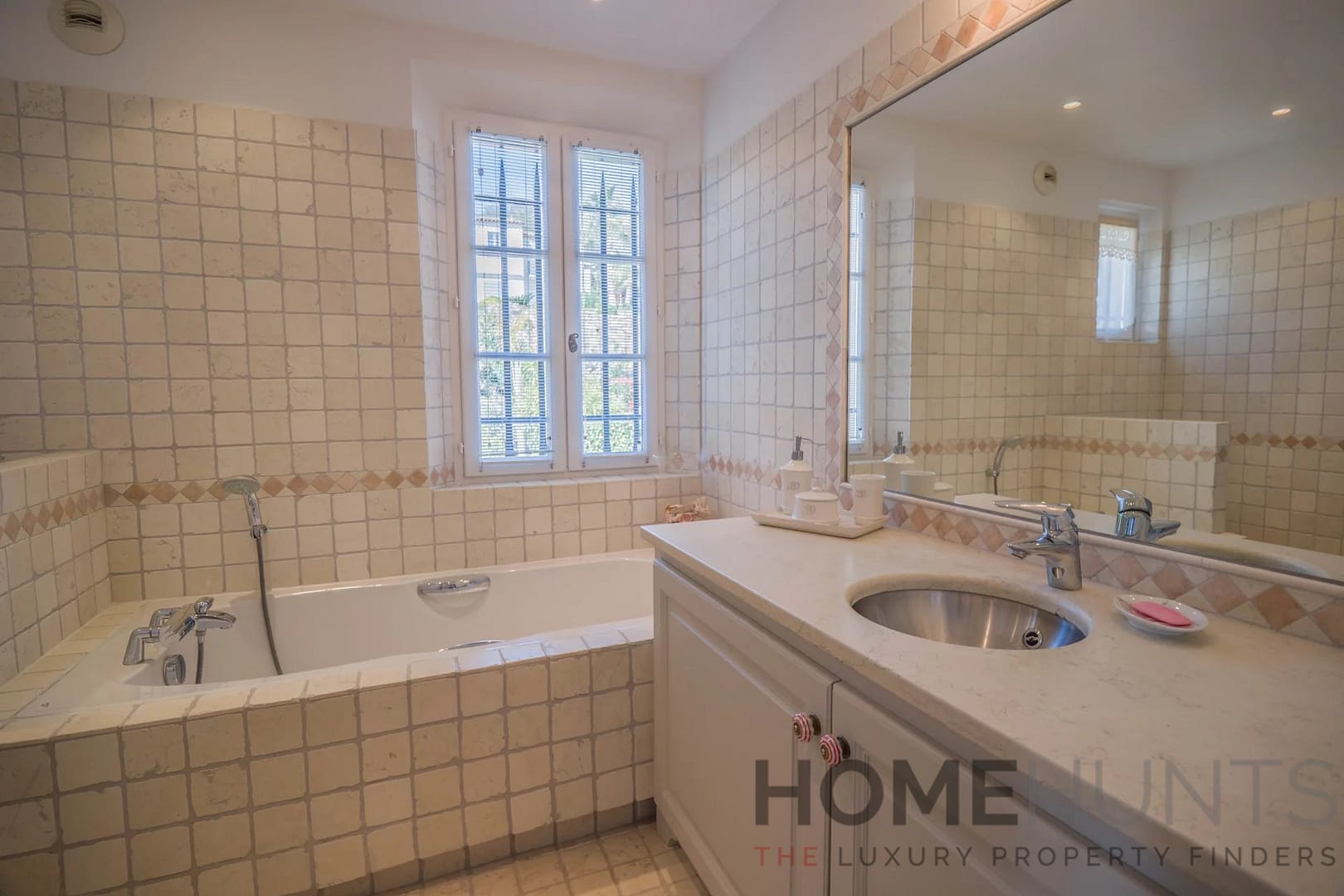 property_HH-15862925-11