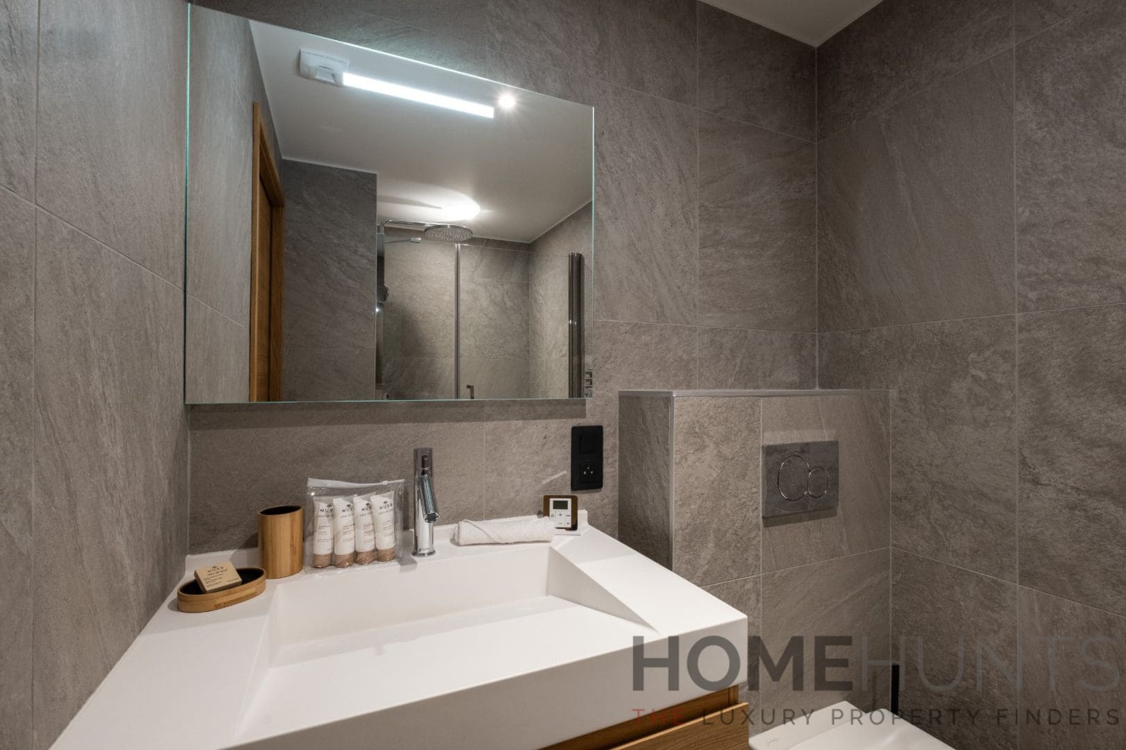 property_HH-15984937-12