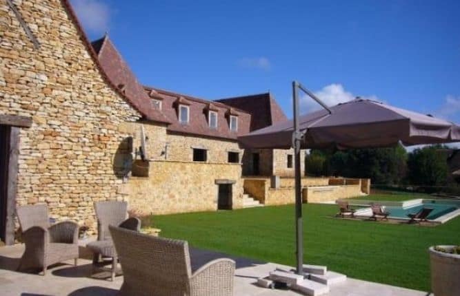 Lifting the curtains on Dordogne’s hottest properties 5 HH-8632916-1