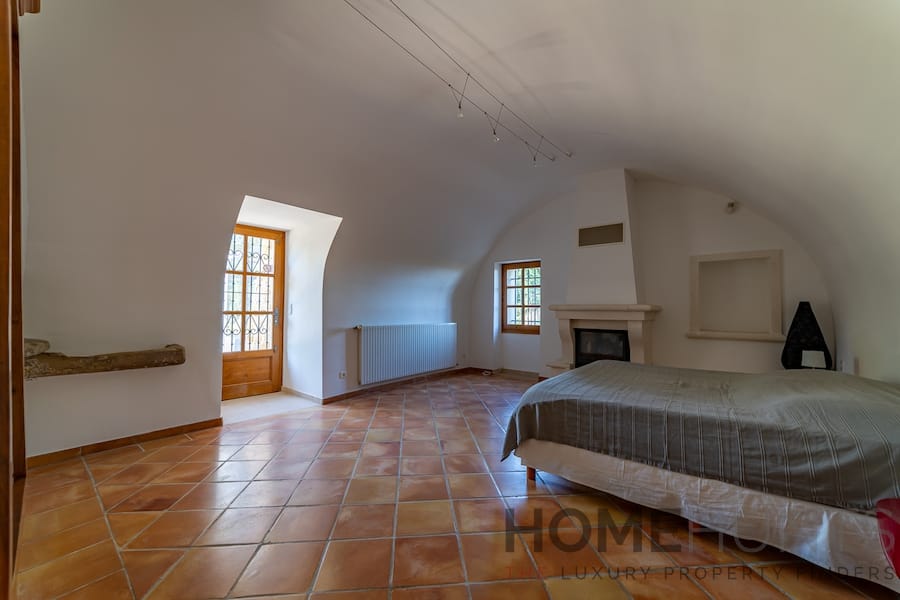 property_HH-15969236-24