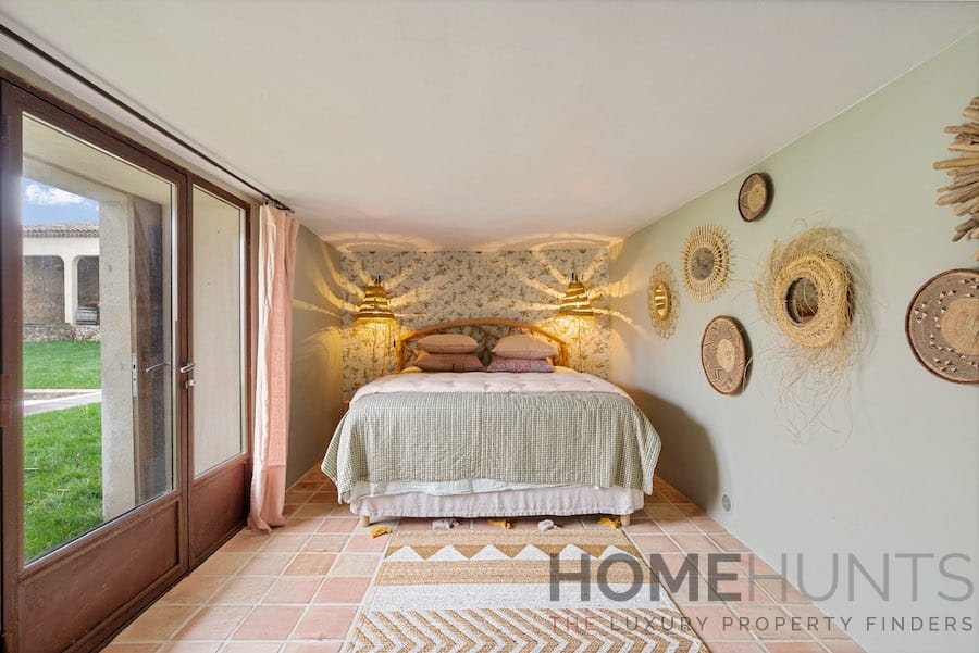 property_HH-15992526-27