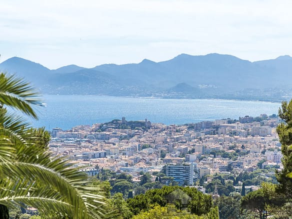 3 Bedroom Villa/House in Cannes 14