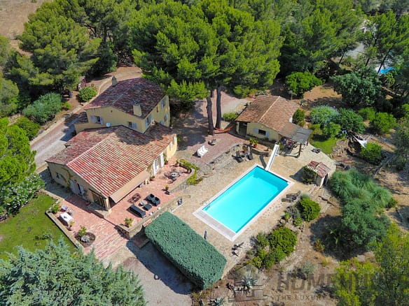 Villa/House For Sale in La Cadiere D Azur 5