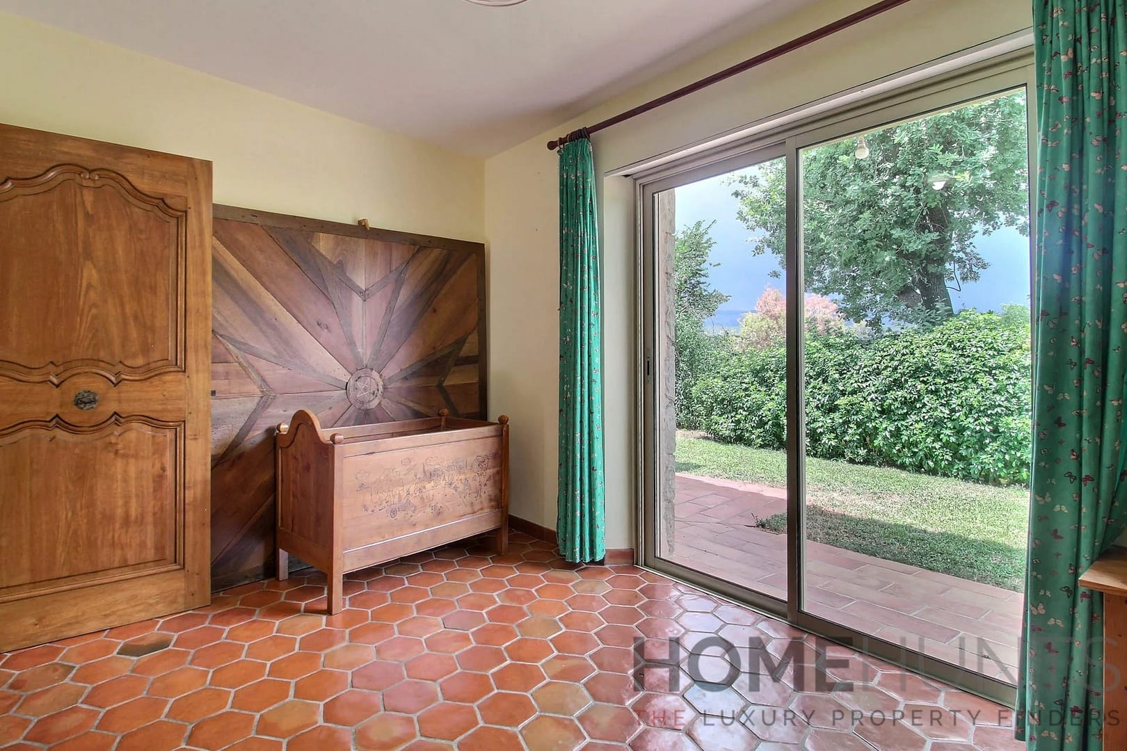 property_HH-15851457-9