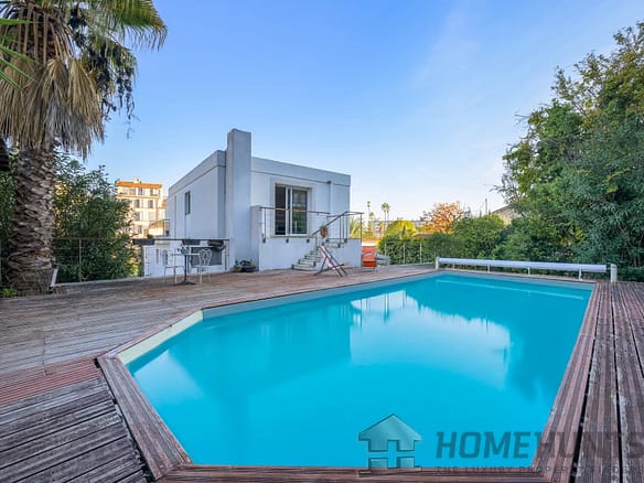 5 Bedroom Villa/House in Cannes 5