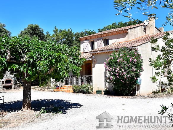 3 Bedroom Villa/House in Sarrians 4