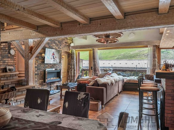 5 Bedroom Apartment in Megeve 8
