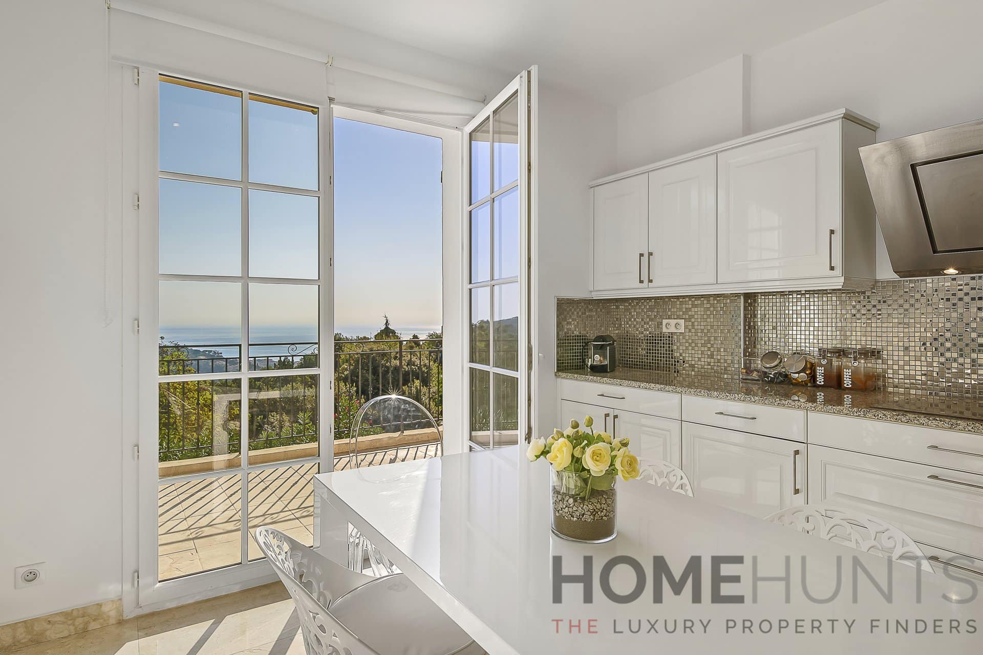 Villa/House For Sale in Menton HH14712963