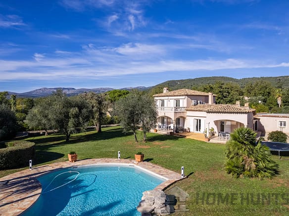 3 Bedroom Villa/House in St Cezaire Sur Siagne 6