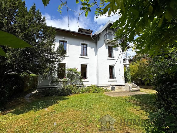 8 Bedroom Villa/House in Annecy 12