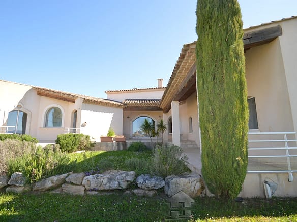 5 Bedroom Villa/House in Aix En Provence 5