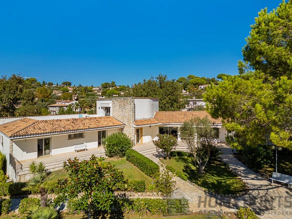 7 Bedroom Villa/House in Mougins 28