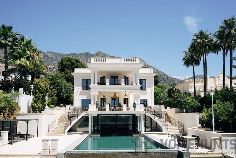 8 Bedroom Villa/House in Sierra Blanca 8