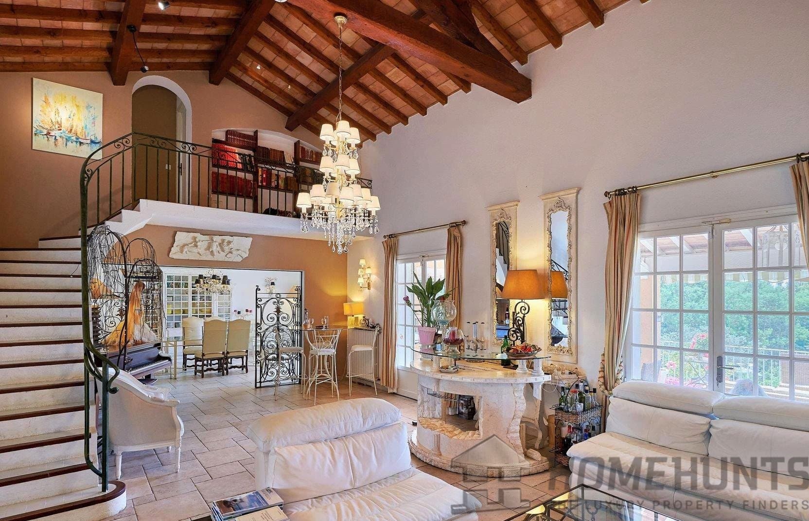 Villa/House For Sale in Beauvallon Grimaud HH14565547