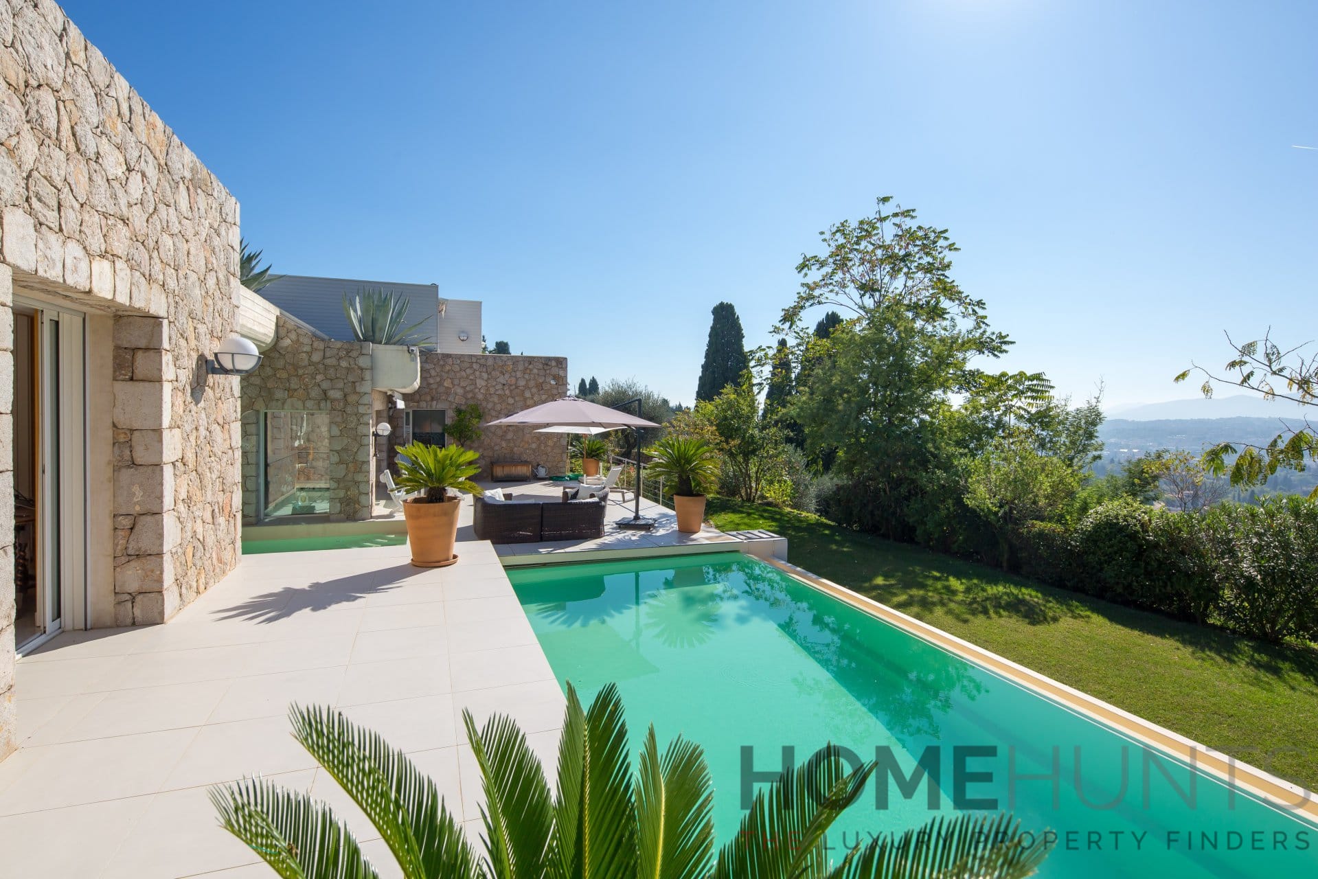 Villa/House For Sale in Grasse HH13118501