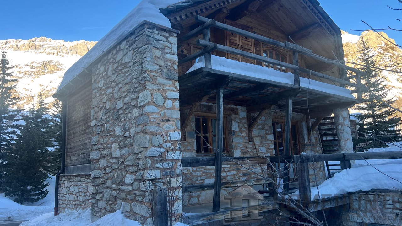 5 Bedroom Chalet in Val D'isere 10