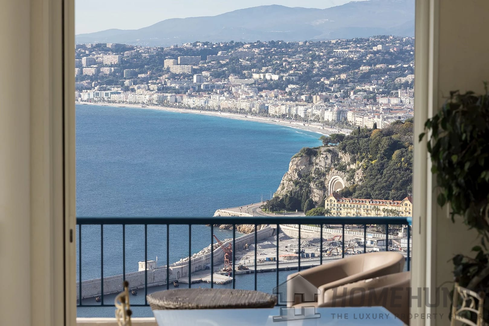 2 Bedroom Apartment in Nice - Mont Boron 8