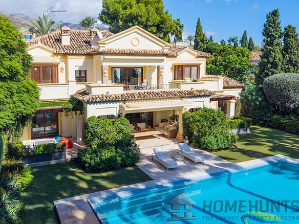 7 Bedroom Villa/House in Sierra Blanca 12