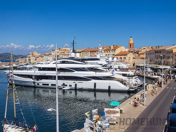 1 Bedroom Apartment in Saint Tropez 3