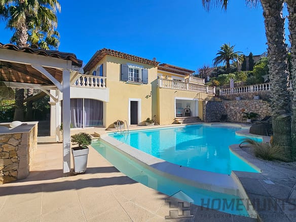 4 Bedroom Villa/House in Les Adrets De L Esterel 30