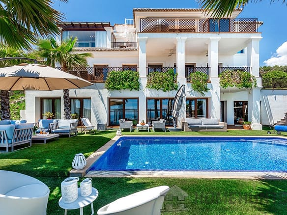 5 Bedroom Villa/House in Benahavís 9