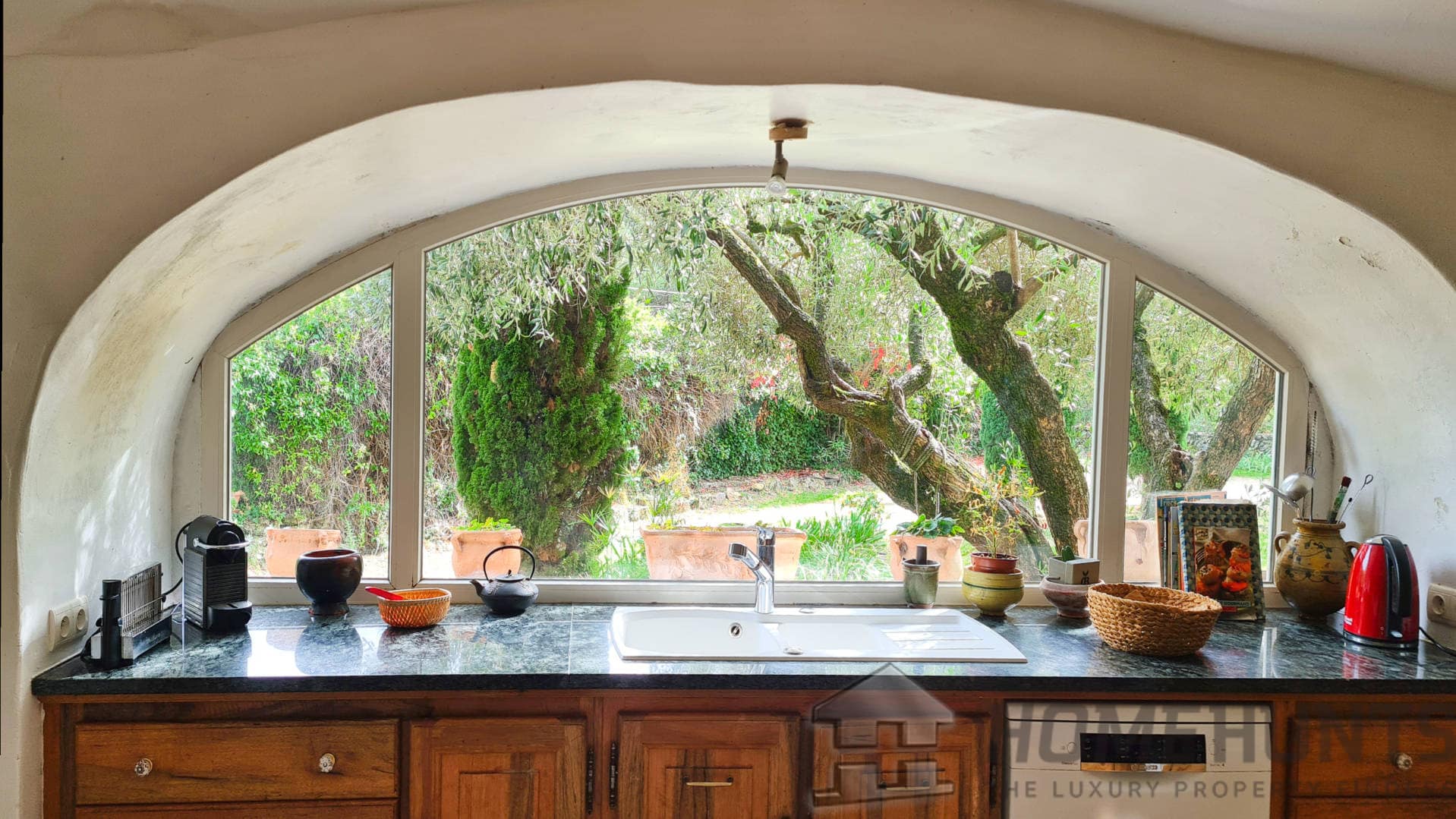 property_HH-15987410-11