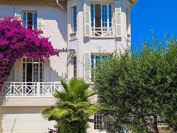 Villa/House For Sale in Nice 3