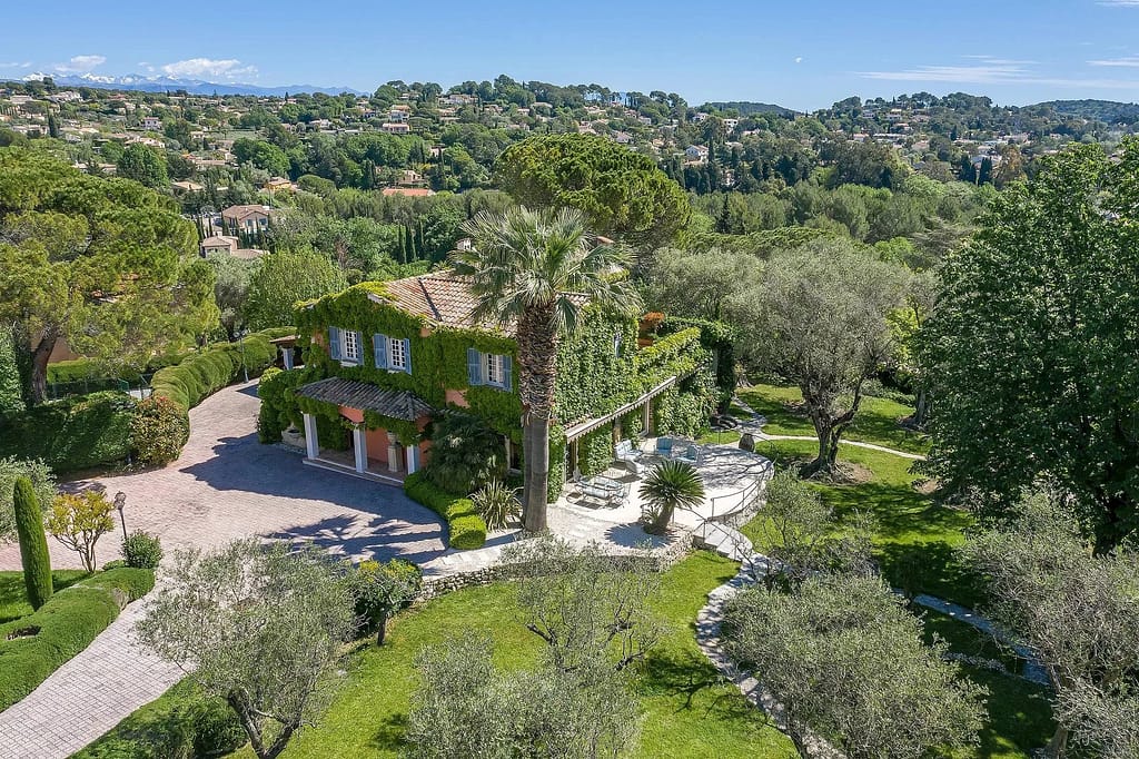 mougins property