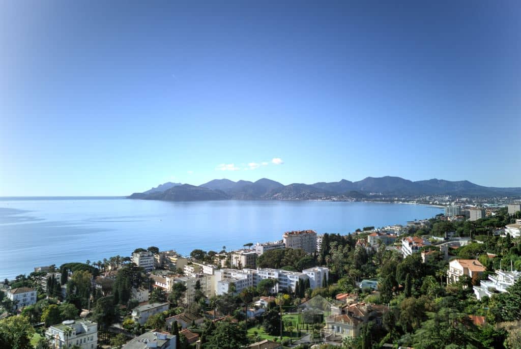 3 Bedroom Apartment in Cannes 19