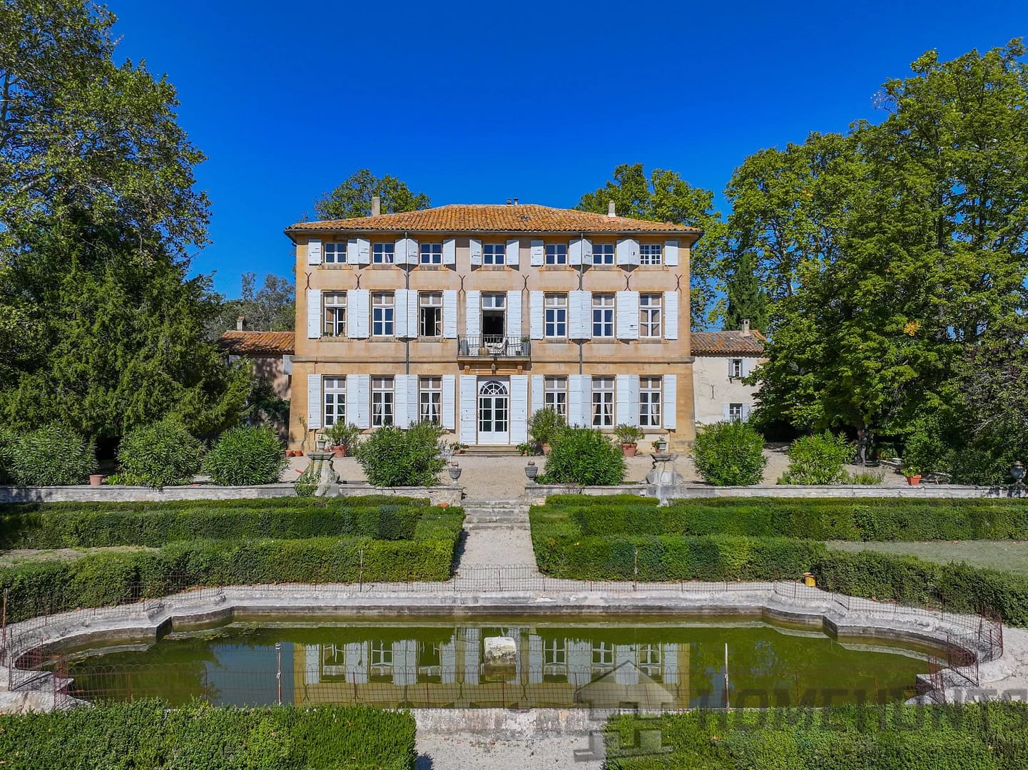 12 Bedroom Castle/Estates in Aix En Provence 6