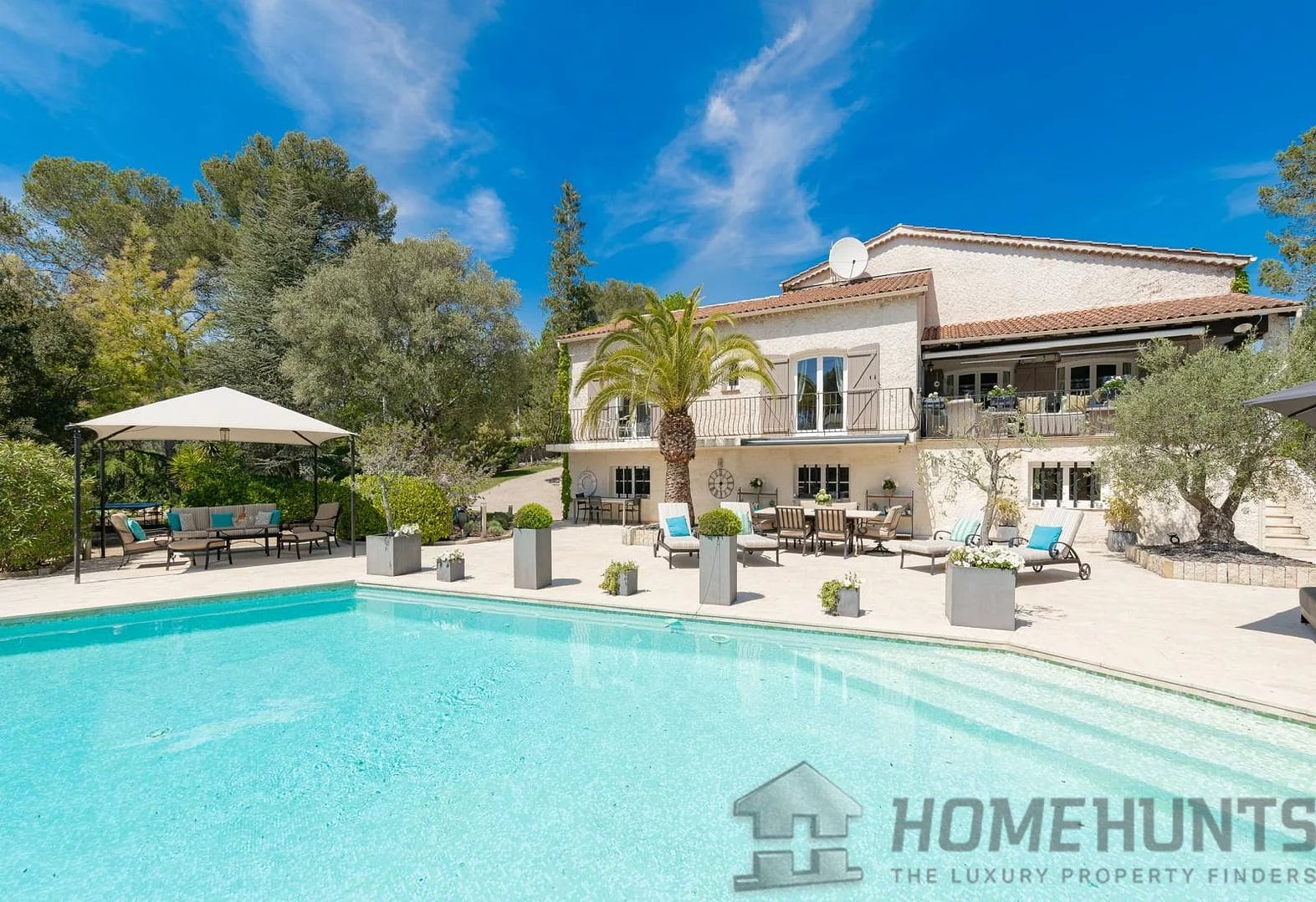 4 Bedroom Villa/House in Roquefort Les Pins 11