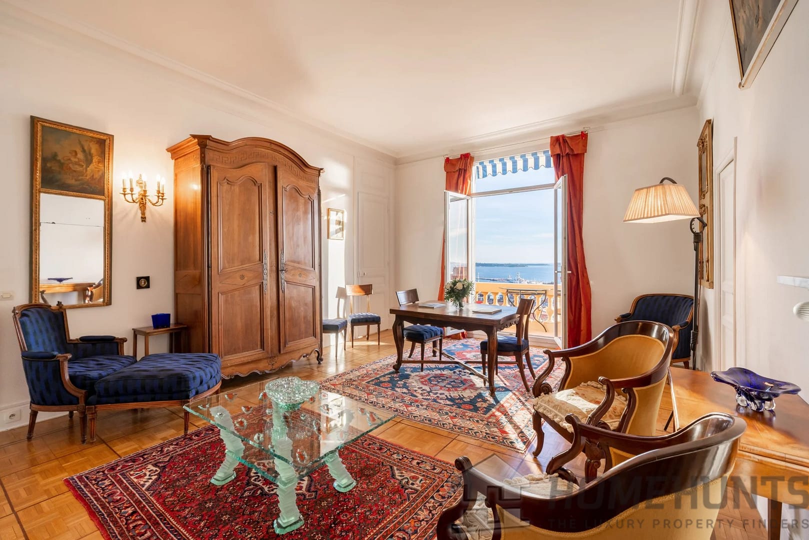 2 Bedroom Apartment in Cannes 4