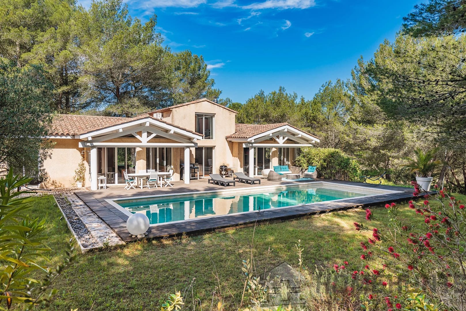 3 Bedroom Villa/House in Aix En Provence 6