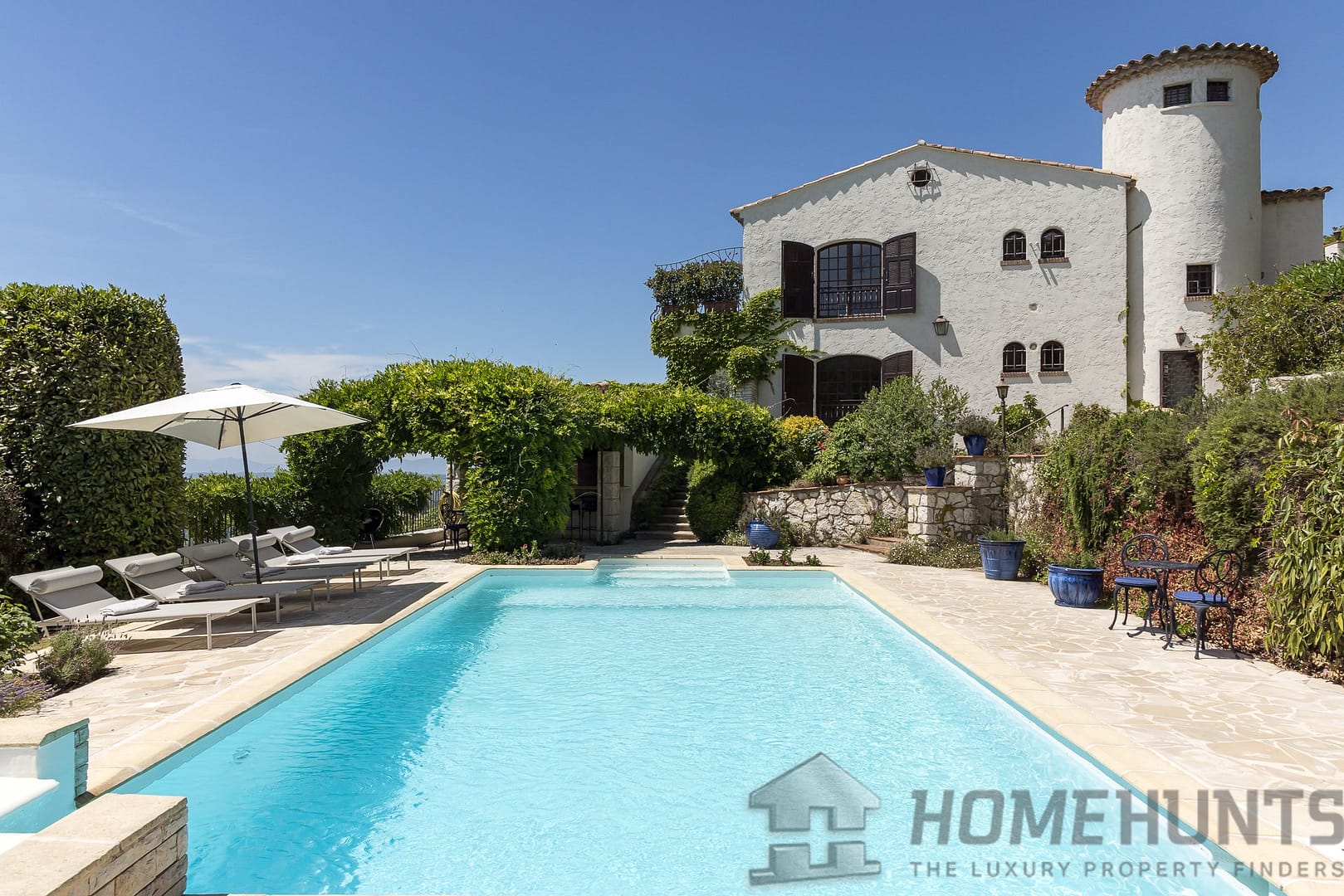 4 Bedroom Villa/House in Tourrettes Sur Loup 10