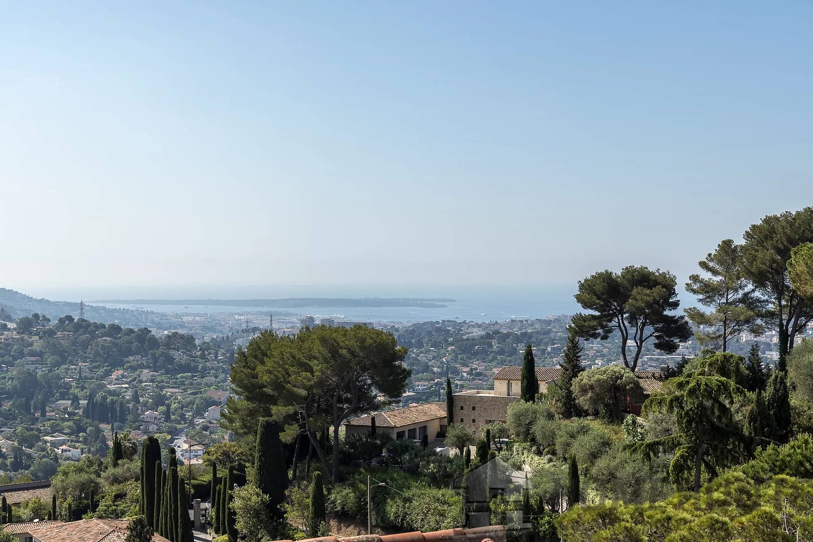 4 Bedroom Villa/House in Mougins 4