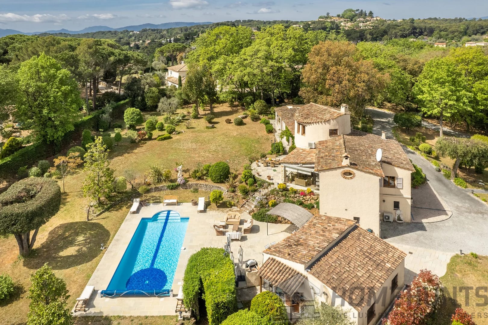 6 Bedroom Villa/House in Valbonne 21