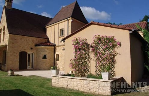 4 (Must See) Luxury Chateaux for Sale in Dordogne 3